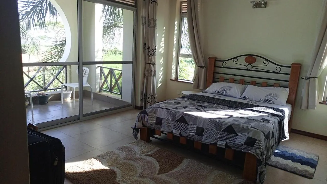 Luzira Port Bell Lake Side Apartment Καμπάλα